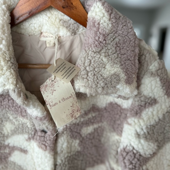 Hem & Thread Lined Sherpa Cozy Neutral Camo Shacket - Picture 8 of 9